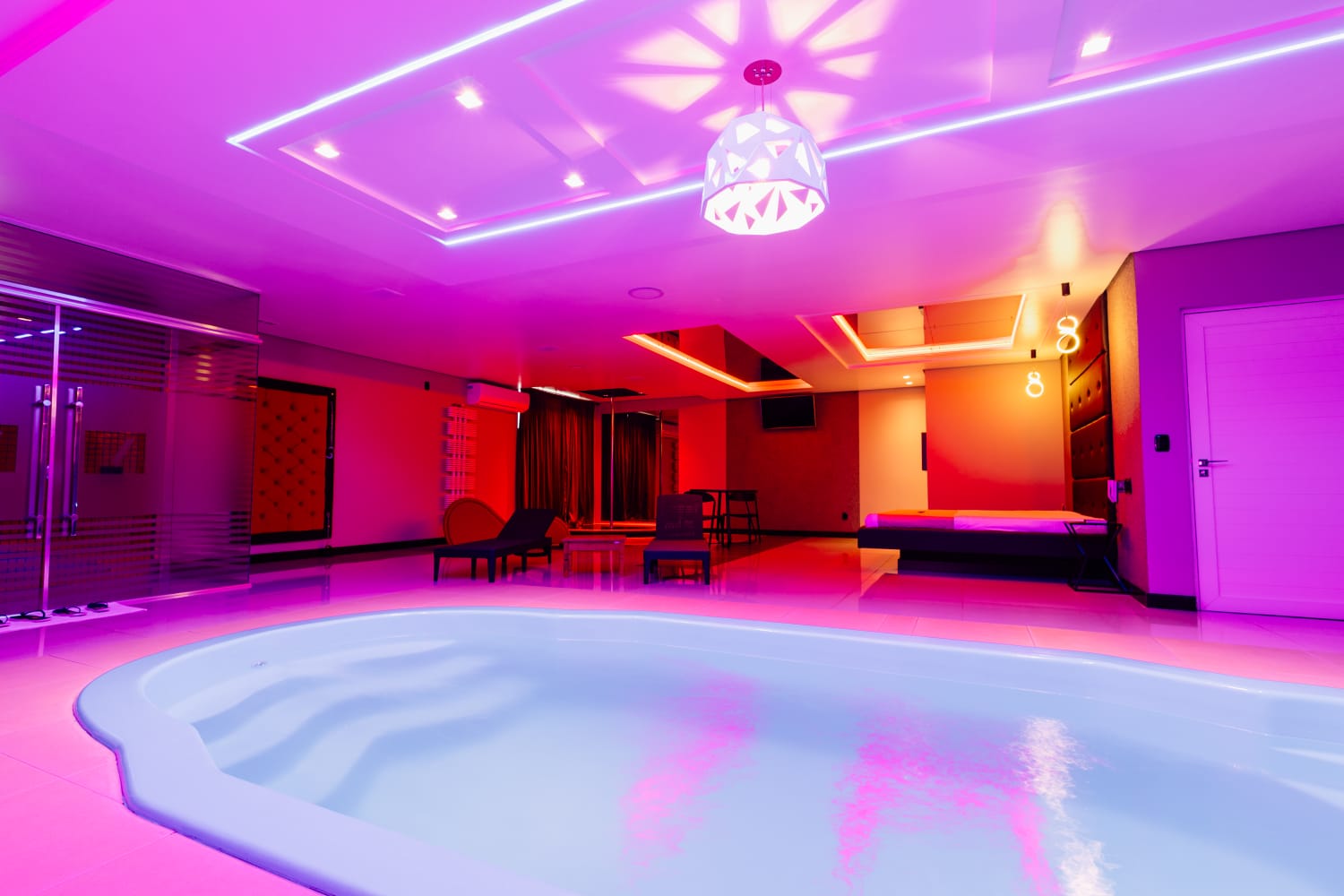Suíte 9 — Velit Pool